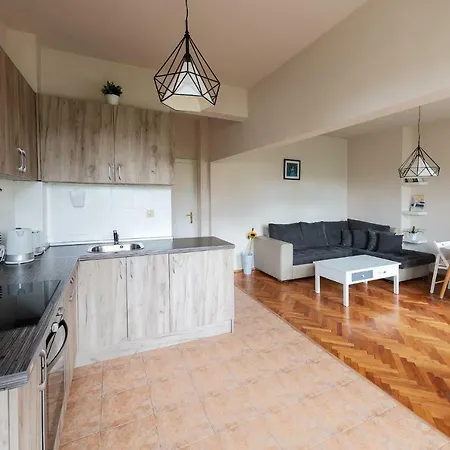 Saint George Apartment *